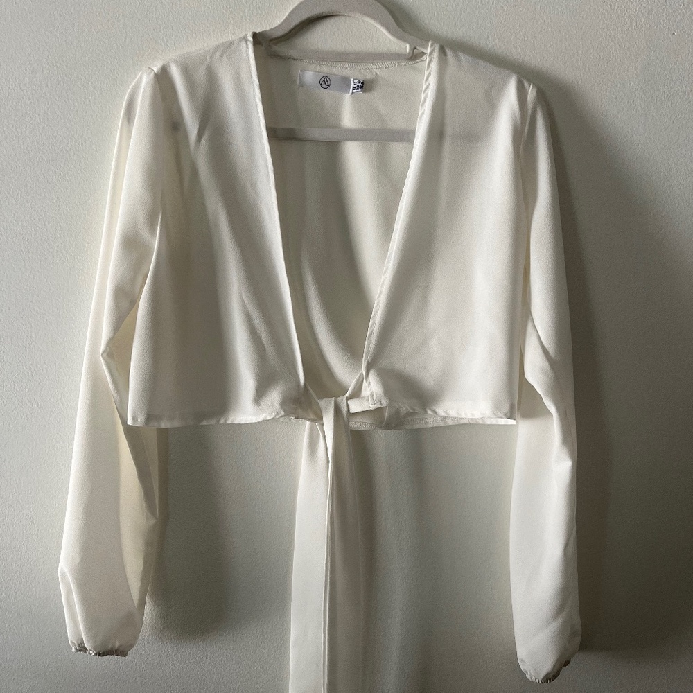MISSGUIDED Tie Front Crop Top